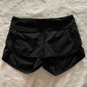 Lululemon Speed Up Low-Rise Lined Short 2.5” - Size 2
